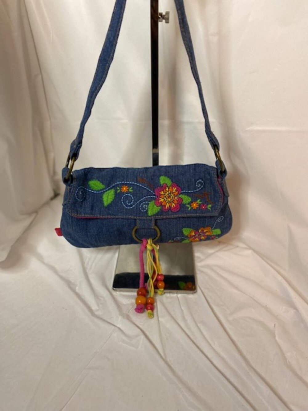 Vintage Y2K Zoey 101 Nickelodeon Embroidered Denim Shoulder Bag Purse Wood Beads